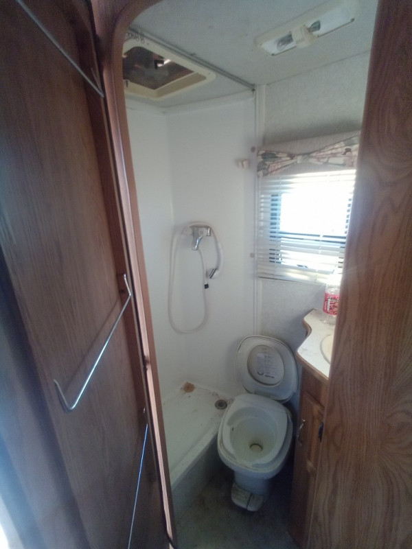 Hill Top - Land - With Tiny House RV - Image 13
